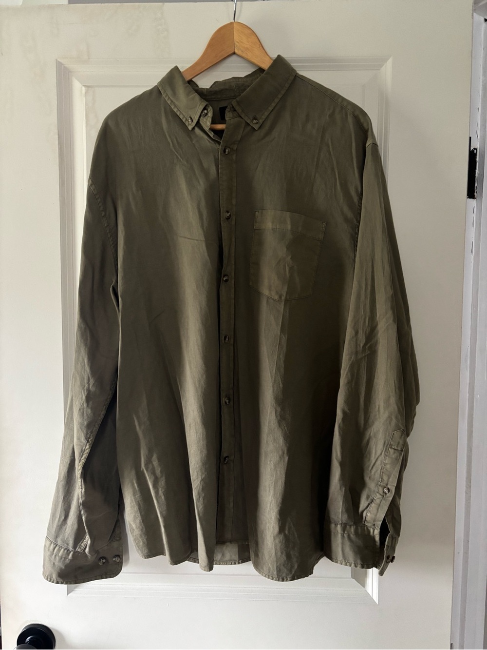 Banana Republic Olive Green Lightweight Button-Down Shirt XL